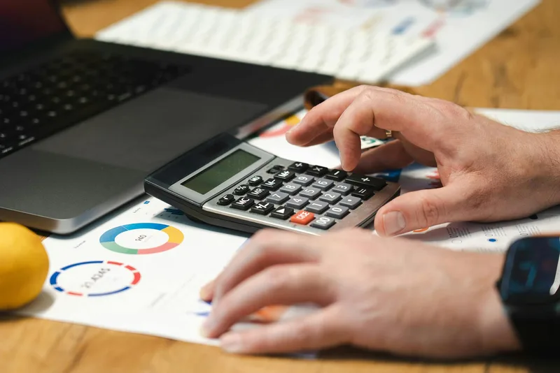 Which type of accountant do I need — decision flowchart for Dubai businesses