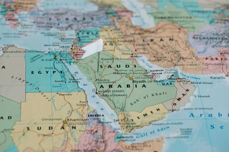 Map of UAE showing major recognized free zones by emirate, colour-coded by sector focus